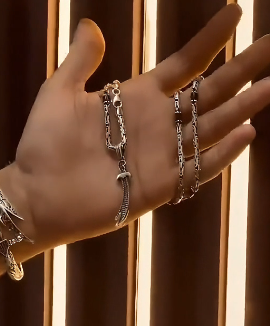 Zulfiqar Necklace / Karra