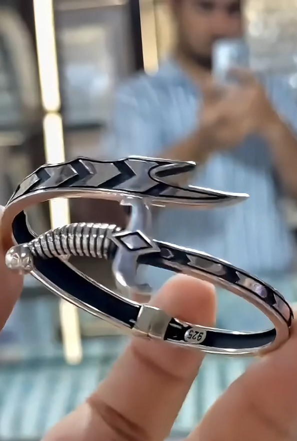 Zulfiqar karra / Ring